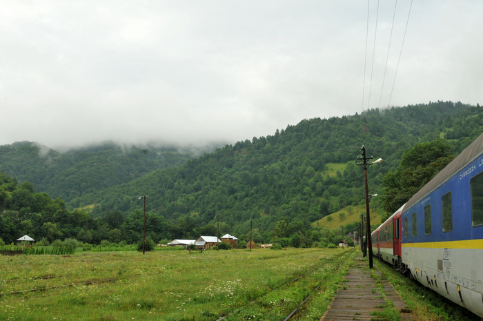 Garnitură tren de călători (Epoch Times România)