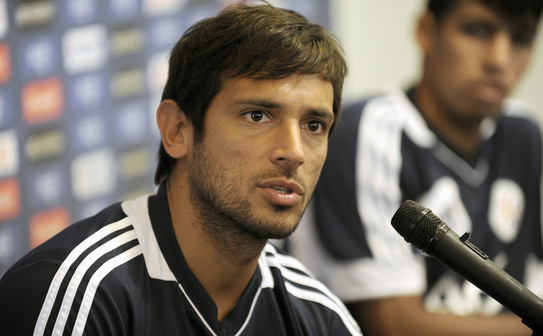 Atacantul paraguayan Roque Santa Cruz. (NORBERTO DUARTE / AFP / Getty Images)