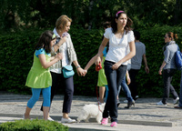 Tineri în parc (Epoch Times România)