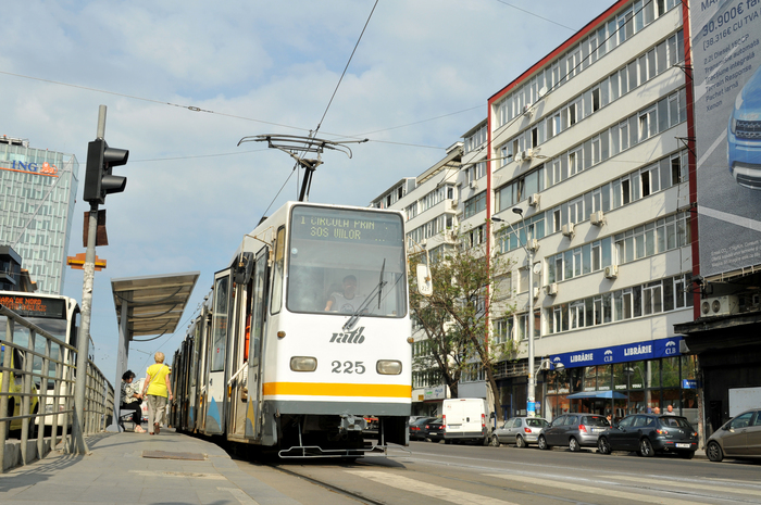 Transport de călători RATB, tramvai