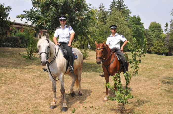 Parcul Herăstrău, Poliţia lolcală a sectorului 1, poliţişti călare (Epoch Times România)