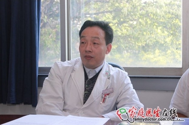 Yang Chunhua, director al unui spital afiliat Universităţii Sun Yat-sen, provincia Guangdong, noiembrie 2012