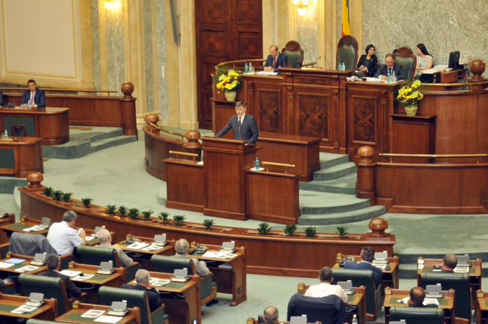 Deschiderea sesiunii parlamentare, Şedinţă de Plen la Senat (Epoch Times România)