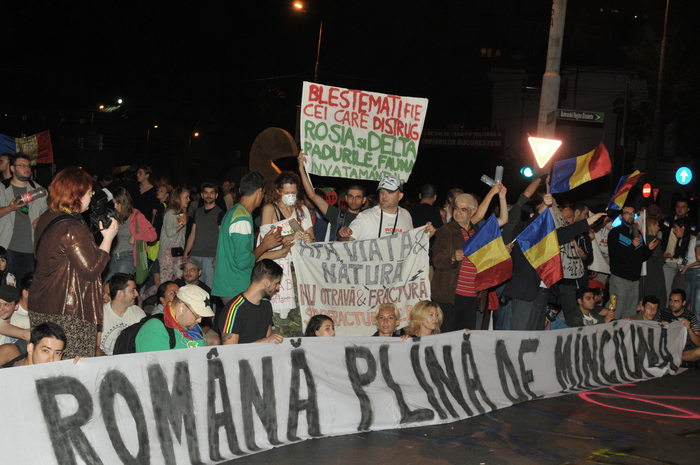 Protest împotriva proiectului Roşia Montană, ziua a VIII-a, Piaţa Universităţii