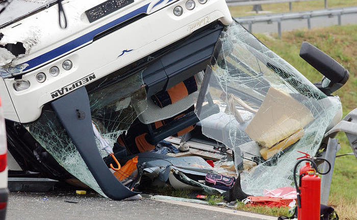 Accident autocar, 10 august 2007 (STRINGER / AFP / Getty Images)