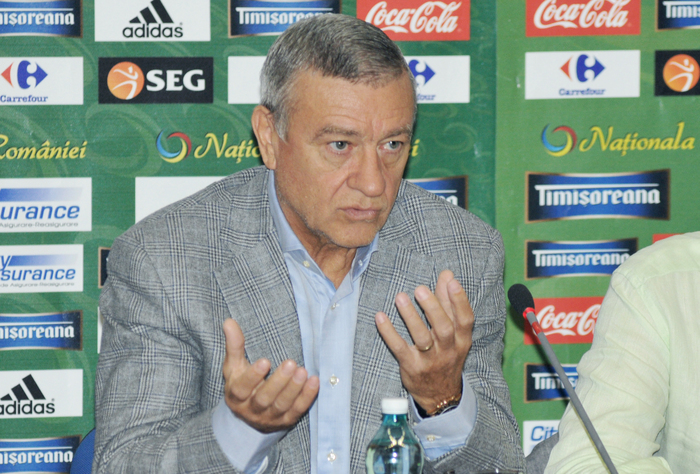 Mircea Sandu, Preşedintele Federaţiei Române de Fotbal (FRF).