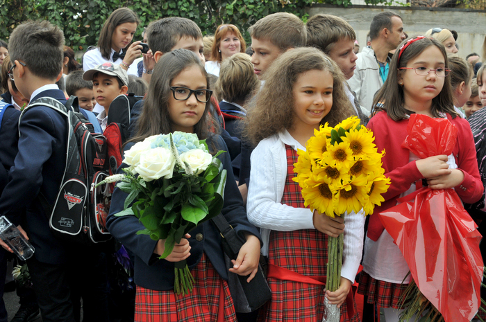 Început de an şcolar la Şcoala Generală ”Pia Brătianu” din Bucureşti. 16 septembrie 2013 (Epoch Times România)