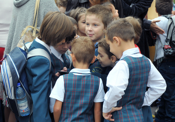 Început de an şcolar la Şcoala Generală ”Pia Brătianu” din Bucureşti. 16 septembrie 2013 (Epoch Times România)