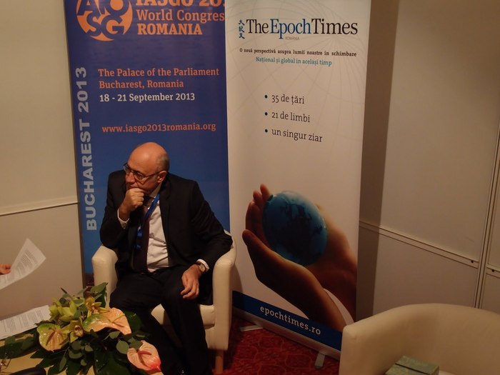 Prof. dr. Irinel Popescu, şeful Centrului de  Chirurgie Generală şi Transplant Hepatic Fundeni, preşedinte al  Academiei de Ştiinţe Medicale.