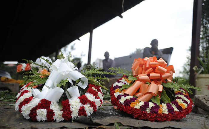 Kenya: Flori pentru morţii din Nairobi. Septembrie 25, 2013 (SIMON MAINA / AFP / Getty Images)