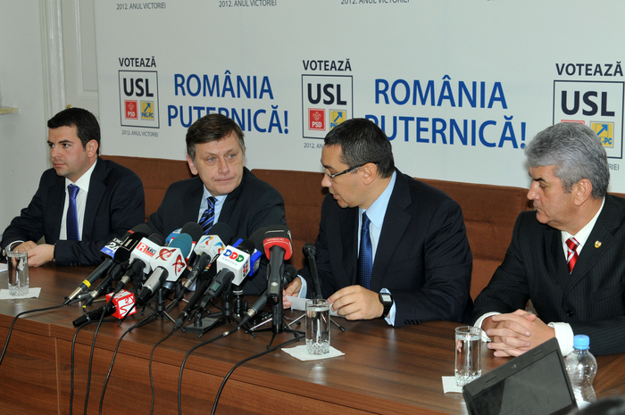 Declaraţii de presă la sediul USL. În imagine, Daniel Constantin, Crin Antonescu ,Victor Ponta şi Gabriel Oprea