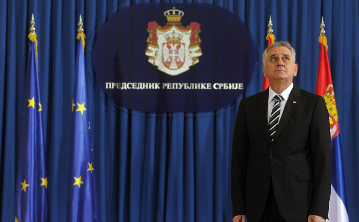 Preşedintele sârb Tomislav Nikolic, în timp ce aştepta sosirea Comisarului pentru Extindere al UE în Belgrad, la 18 iulie 2013. (ANDREJ ISAKOVIC / AFP / Getty Images)