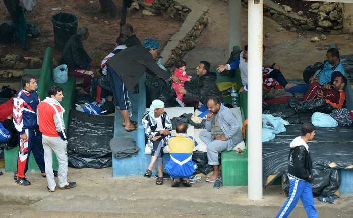 Imigranţi africani care au supravieţuit naufragiului din insula siciliană Lampedusa, 8 octombrie 2013