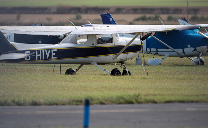 Avionul Cessna care a aterizat forţat pe aeroportul Humberside 9 octombrie 2013