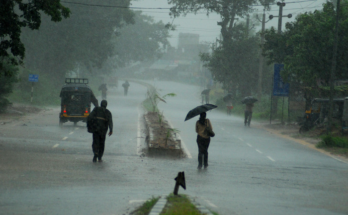 
India: Se apropie super-ciclonul Phailin, 440.000 de persoane evacuate