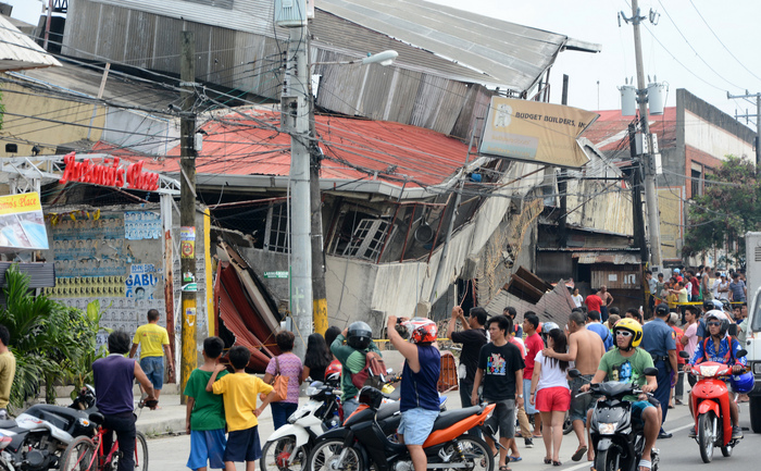 Un cutremur de magnitudine 7,2 a avut loc în Filipine, 15 octombrie 2013. (STR / AFP / Getty Images)