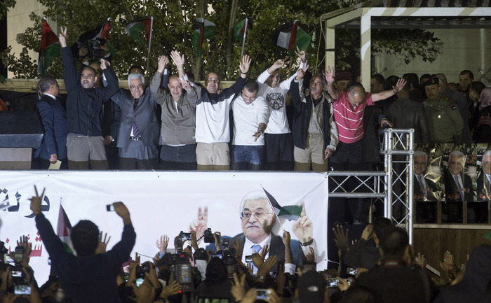 Israelul eliberează 26 de prizonieri palestinieni, 30 octombrie 2013. (Oren Ziv / Getty Images)