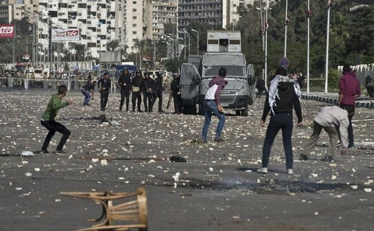 Studenţi egipteni pe străzile din Cairo, 20 octombrie 2013 (KHALED DESOUKI / AFP / Getty Images)