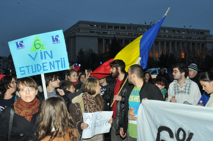 ﻿Protest studenţi în Piaţa Victoriei (Epoch Times România)