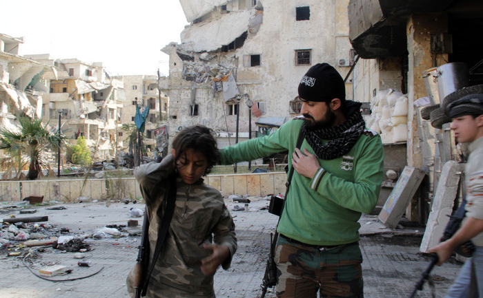 Siria, zona de conflict Alep, 17 noiembrie 2013. (KARAM AL-MASRI / AFP / Getty Images)