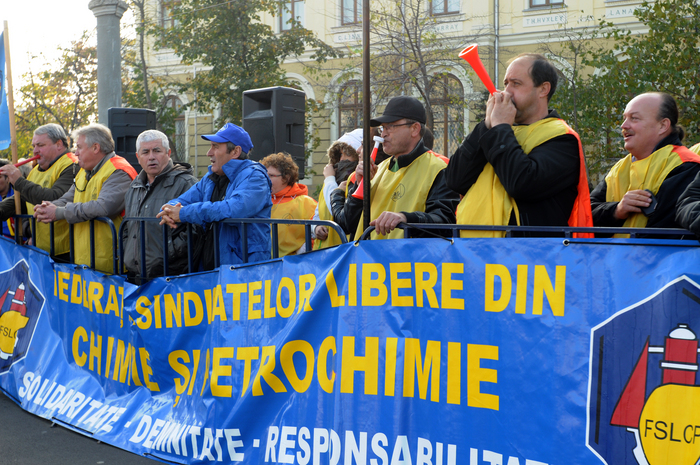 Protest Cartel Alfa în Piaţa Victoriei la Guvern (Epoch Times România)