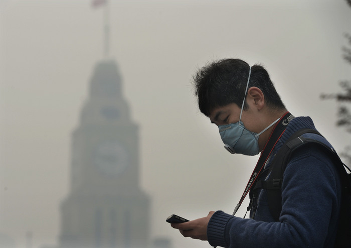 China: Shanghai închide şcolile pentru prea mult smog, 6 decembrie 2013 
