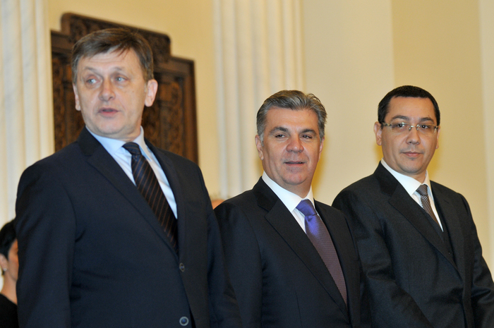 Palatul Cotroceni. În imagine, Crin Antonescu, Valeriu Zgonea, Victor  Ponta (Epoch Times România)