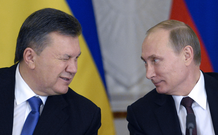 Preşedintele rus Vladimir Putin şi Viktor Ianukovici.