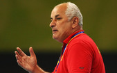 Selecţionerul echipei feminine de handbal a României, Gheorghe Tadici. (Alexander Hassenstein / Bongarts / Getty Images)