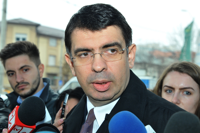 Consiliul Superior al Magistraturii ( CSM ), în imagine, Robert Cazanciuc, ministrul Justitiei
