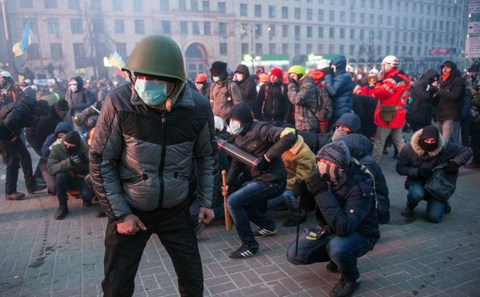 În jur de 100.000 de ucraineni au ieşit duminică, în Piaţa Independenţei din centrul Kievului, pentru a protesta împotriva noilor legi represive