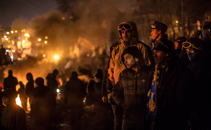 Kiev, Ucraina, protestatarii anti-guvernamentali în noaptea de 24 ianuarie 2014.