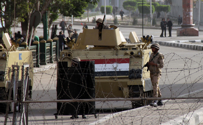 Egipt: Soldaţi în piaţa Tahrir, în Cairo. (AHMED TARANH / AFP / Getty Images)