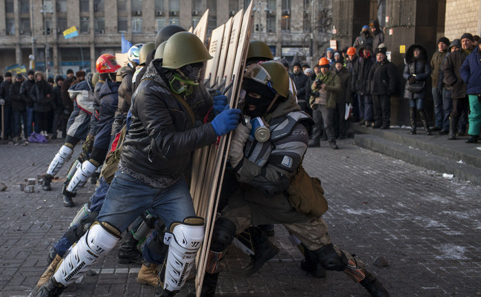 Militanţii grupului naţionalist Spilna Sprava (Cauza Comună) au ocupat mai multe sedii şi clădiri oficiale în Ucraina. (Rob Stothard / Getty Images)