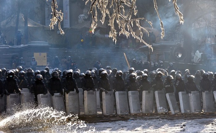 Poliţia de revoltă în centrul Kiev-ului pe data de 27 ianuarie.