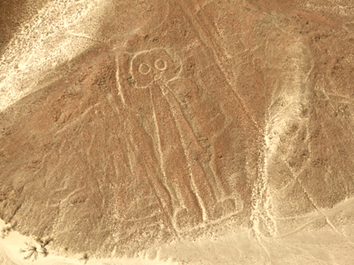 Simbolul unui astronaut, deşertul Nazca, Peru, anul 800 dHR.