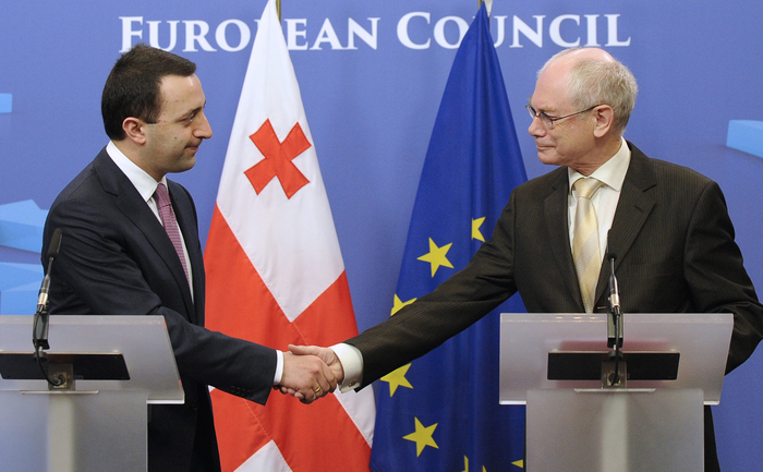 Herman Van Rompuy într-o întâlnire cu premierul Georgiei, Irakli Garibashvili la Bruxelles, 4 februarie 2014. (JOHN THYS / AFP / Getty Images)