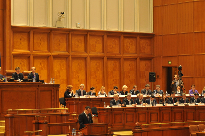 Parlamentul României, Şedinţă comună a Senatului şi Camerei Deputaţilor   reunită pentru votul de investire a noului guvern Ponta 3 (Epoch Times România)