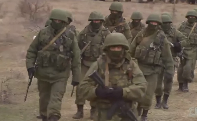 Forţele armate ruseşti din peninsula Crimeea, Ucraina.