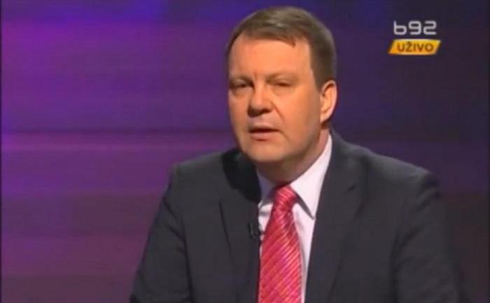 Vicepreşedintele Partidului Progresist Sârb (SNS), Igor Mirovic. (youtube.com)