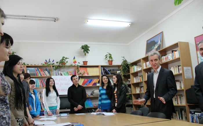 Prim-ministrul Iurie Leancă a vizitat Centrul „Pro-Europa” din Cahul






