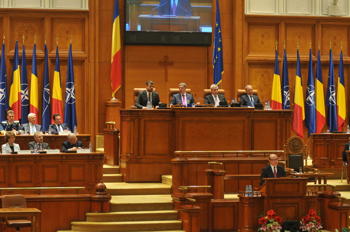 Parlamentul României, plenul reunit al Camerei Deputaţilor şi Senatului, Şedinţă solemnă prilejuită de aniversarea a 10 ani de la aderarea României la structurile NATO