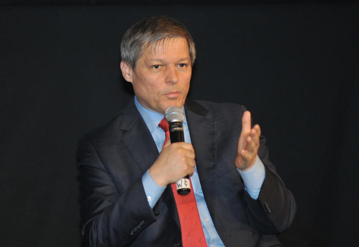 Dacian Cioloş, comisar european pe probleme de agricultură, în dialog cu publicul