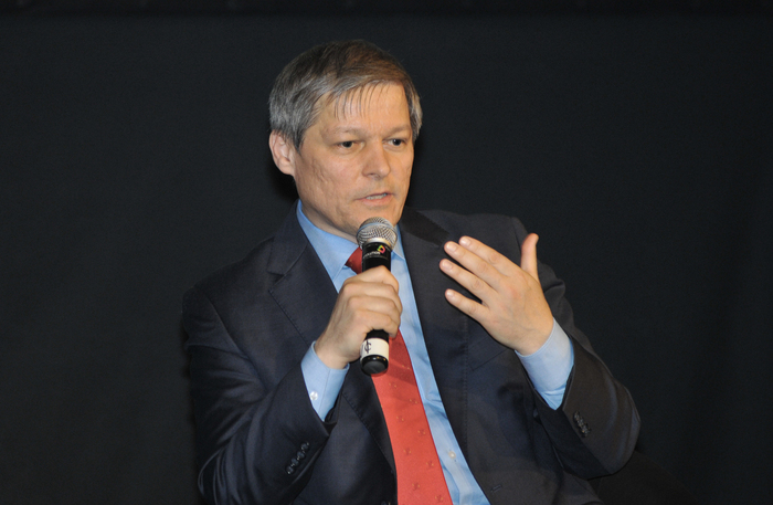 Dacian Cioloş, comisar european pe probleme de agricultură, în dialog cu publicul (Epoch Times România)