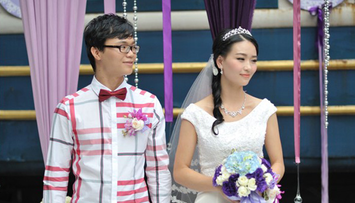 Căsătoria dintre He şi Huang.