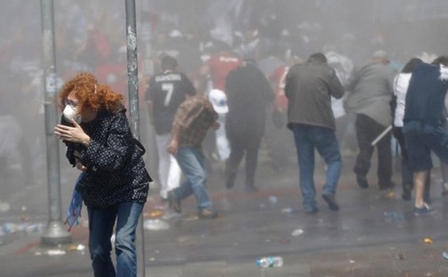 Scutierii turci au actionat cu gaze lacrimogene la Istambul de 1 mai.