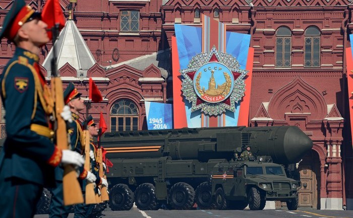 O rachetă intercontinentală Topol-M, de Ziua Victoriei, Piaţa Roşie, Moscova, 9 mai 2014