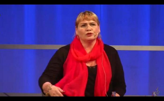 Soraya Post, de etnie romă, va reprezenta partidul suedez Iniţiativa  Feministă (FI) în Europa. (youtube.com)