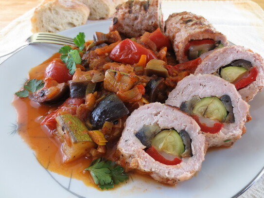 Rulouri de porc la grătar umplute cu legume gratinate (II) (Maria Matyiku / Epoch Times)