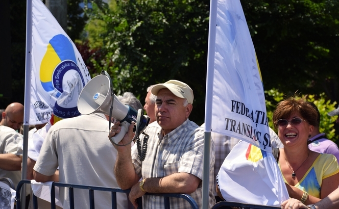Sindicaltistii de la Metrou, protest in fata guvernului. (Eugen Horoiu / Epoch Times Romania)
